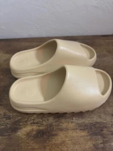Men’s Size 12 Adidas Yeezy Desert Sand Slides - Picture 1 of 7