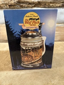 Anheuser-Busch NIB The Wolf Pack Series Run For The Moment Stein CS471 Signed - Picture 1 of 12