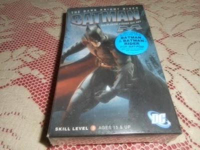 MOEBIUS 937, 1/25 THE DARK KNIGHT RISES BATMAN PLASTIC MODEL KIT, INCLUDES 2 FIG - Image 1 of 3