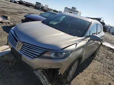 2015 Lincoln MKC Fuse Box 4WD 2.30L OEM Used Part 106K Miles - Stock #25E528 - Image 1 of 4