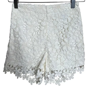 Hollister White Floral Lace Crotchet Women Shorts Size 00 - Picture 1 of 6