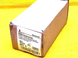 HONEYWELL MS8103A1030 DIREKT GEKOPPELTER STELLANTRIEB 27lb-in 3Nm RING RÜCKLAUF 24VAC/DC - Bild 1 von 5