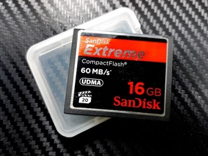 Sandisk Extreme 16GB Compact flash memory card in case  - Picture 1 of 1
