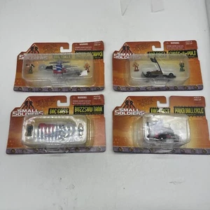 Small Soldiers Die-Cast Set De 4, Chip Hazard, Archer, Buzzsaw Tank Skate-a-pult - Imagen 1 de 9