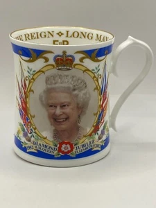 'Celebrate Queen Elizabeth ll Diamond Jubilee' Limited Edition Aynsley mug - Picture 1 of 8