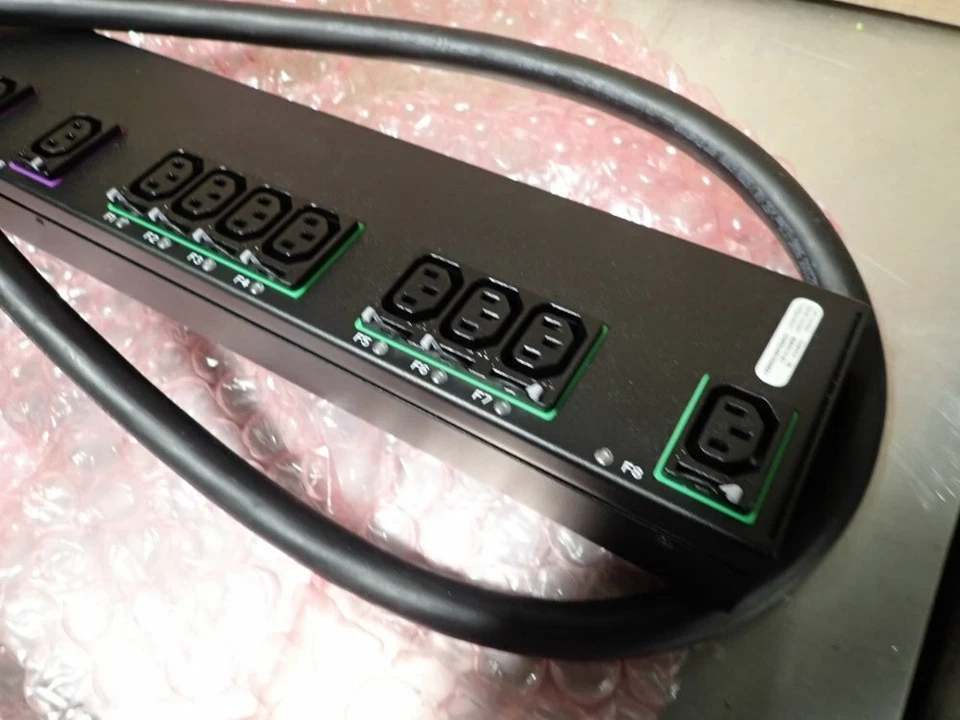 EATON ESW374-10 ePDU G3 SWITCHED OUTLET POWER DISTRIBUTION UNIT NEW IN BOX - Image 1 of 4