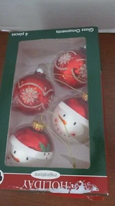 HOLIDAY INSPIRATIONS~Set of 4 RED SNOWMEN HEADS & SNOWFLAKE BALL GLASS ORNAMENTS - Picture 1 of 3