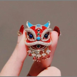 Broche Danza del León Estilo Chino Año Nuevo Prendedores Dibujos Animados Exquisito Clip Mujeres Hombres - Imagen 1 de 8