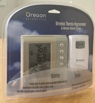 Oregon Wireless THGR122NX Thermo-Hygrometer Atomic Alarm Clock RMR612HGA - Image 1 of 4