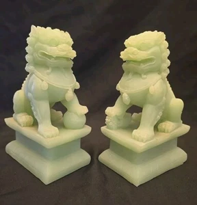 2 Chinese Foo Fu Dog Lion Carved Green Figurine Statues Asian Art lot 6.5" - Picture 1 of 12