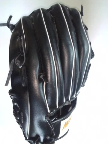 Cincinnati Reds 1990’s Stadium Giveaway Novelty Glove Cover