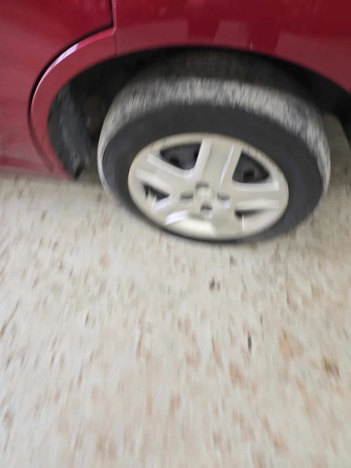 Used Wheel Cover fits: 2007 Saturn Ion 15`` Grade B - Image 1 of 4