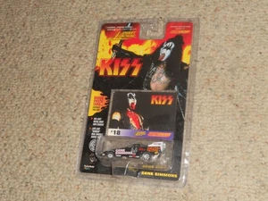 Johnny Lightning 1997 Kiss Gene Simmons coche fundido a presión con tarjeta fotográfica adicional #18!! - Imagen 1 de 3