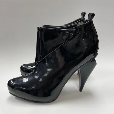 Botines de tacón alto lisos negros para mujer Dollhouse talla 7,5 Foto 1 de 4