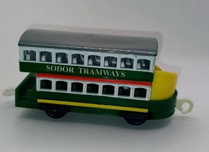 2008 THOMAS & FRIENDS TRACKMASTER SODOR TRAMWAYS AUTO THOMAS HIT TOYS GULLANE - Foto 1 di 2