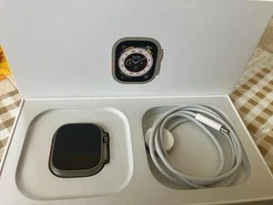 Apple Watch Ultra 49mm Titanium - Bild 1 von 4