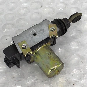 TAILGATE DOOR ACTUATOR FOR MITSUBISHI PAJERO V36W MK2 2.8D - Picture 1 of 10