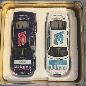 Dale Earnhardt Jr. 1997 #31 Sikkens Two Car Set Metal Tin Box 1:32 Scale 1/10000 - Picture 1 of 6
