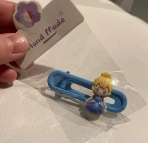 Handmade Elsa (Frozen) Hair Clip For Girls - Picture 1 of 2