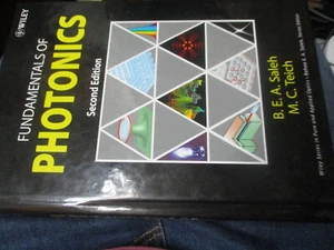 Fundamentals of Photonics by Malvin Carl Teich and Bahaa E. A. Saleh, 2007 - Foto 1 di 2