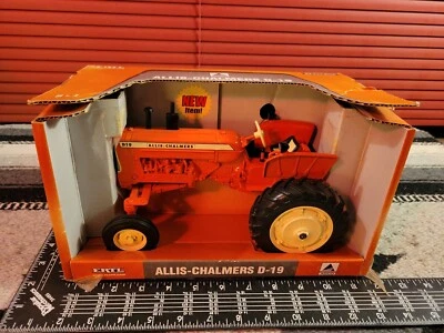 Ertl Allis Chalmers D19 High Crop 1/16 Diecast Farm Tractor Replica Collectible - Image 1 of 4