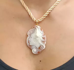 Collana donna cammeo pendente laccio seta girocollo regolabile cameo volto - Foto 1 di 9