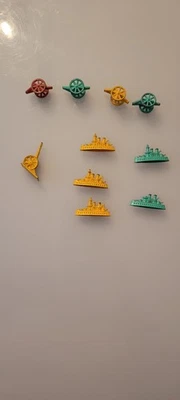 Antigos 10 canhões de metal em miniatura e navios de guerra cores diferentes - Imagem 1 de 3