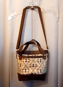 Neu Bucket Saddle Bag Handtasche Beuteltasche braun senf Chevron Aztekenmuster Leder - Bild 1 von 10