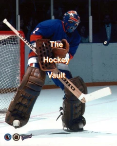 New York ISLANDERS Glenn "Chico" RESCH #1 CLUTCHES for a SAVE Custom LAB 8X10 - Picture 1 of 1