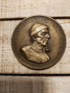 Médaille commandant jacques Yves cousteau - Foto 1 di 3