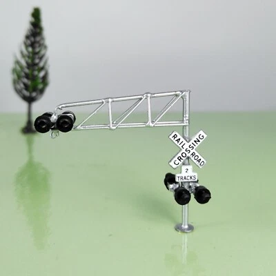 2 x N scale model railroad cantilever grade crossing signal handing light C160 - Image 1 of 4