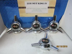 4 SPINNERS 3 BARS CENTER CAPS FOR APPLIANCE WIRE WHEELS BLAC/RED FLAGS SET SCR - Picture 1 of 1