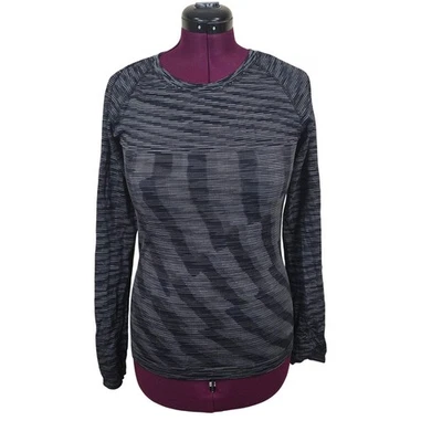 Camiseta deportiva de manga larga negra y gris Athleta para mujer | Talla grande Foto 1 de 4