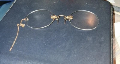 ANTIQUE  PINCE NEZ EYEGLASSES SPECTACLES NOSE GRIP GLASSES TEDDY ROOSEVELT STLYE - Image 1 of 4