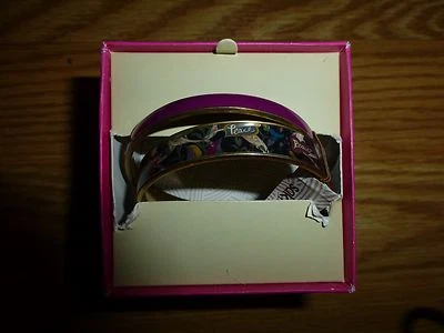 Pulseras en caja Sakroots verde lima y colores mezclados Foto 1 de 2