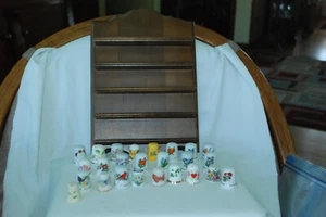 Lot of 25 Vintage Collectible Thimbles Porcelain Floral & Nature Themed Shelf - Picture 1 of 7