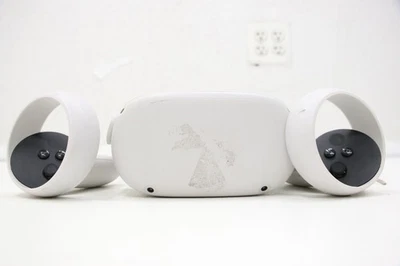 Meta  Quest 2 64GB Advanced All-in-one VR Headset – White - Image 1 of 4