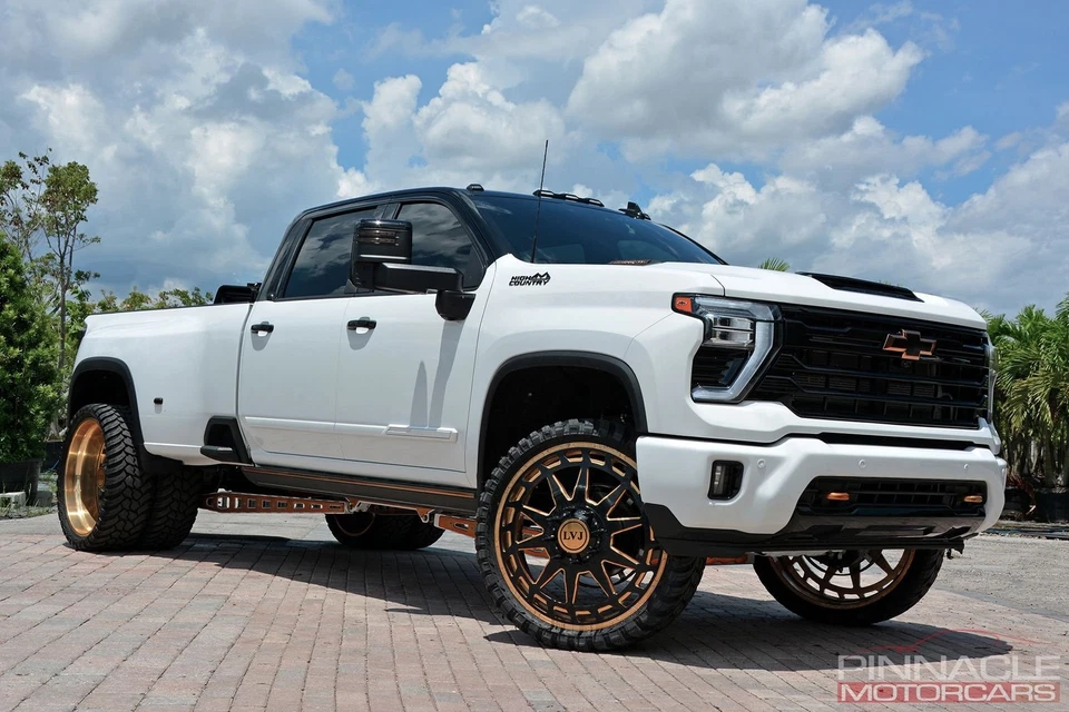 2024 Chevrolet Silverado 3500 High Country 4x4 Custom - Image 1 of 4