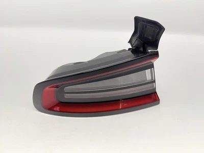 Luz trasera izquierda para conductor Dodge Charger Hellcat 2015-2023 OEM Foto 1 de 4
