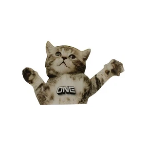 One Mfg Flying Cat Snowboard Stomp Pad 6" x 4" - Lightweight, Anti-Slip Traction - Picture 1 of 2