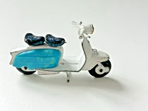 BRITAINS LAMBRETTA SCOOTER GOOD CONDITION - Picture 1 of 6