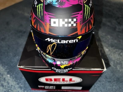 Mini capacete oficial assinado por Oscar Piastri 2024 Miami GP 1:2 McLaren JSA autêntico - Imagem 1 de 4
