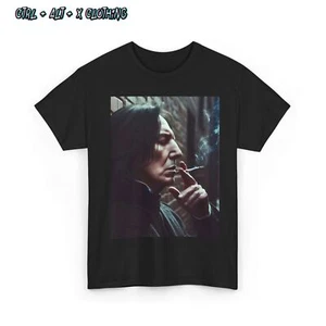 Severus Snape Smoking T-Shirt, Harry Potter Fan Geschenk, Hogwarts Tee, Zauberer - Bild 1 von 19