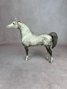 Breyer Proud Arabian Stallion Wild Dapple Gray READ - Picture 1 of 15