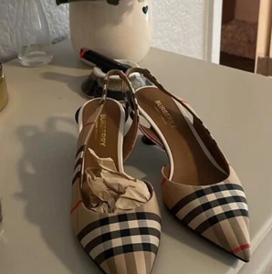 Burberry Heels  - Picture 1 of 13