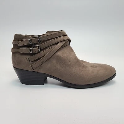 Style & Co 踝靴女式 6.5 米灰褐色柳树超细纤维粗跟 — 第 1/4 张图片