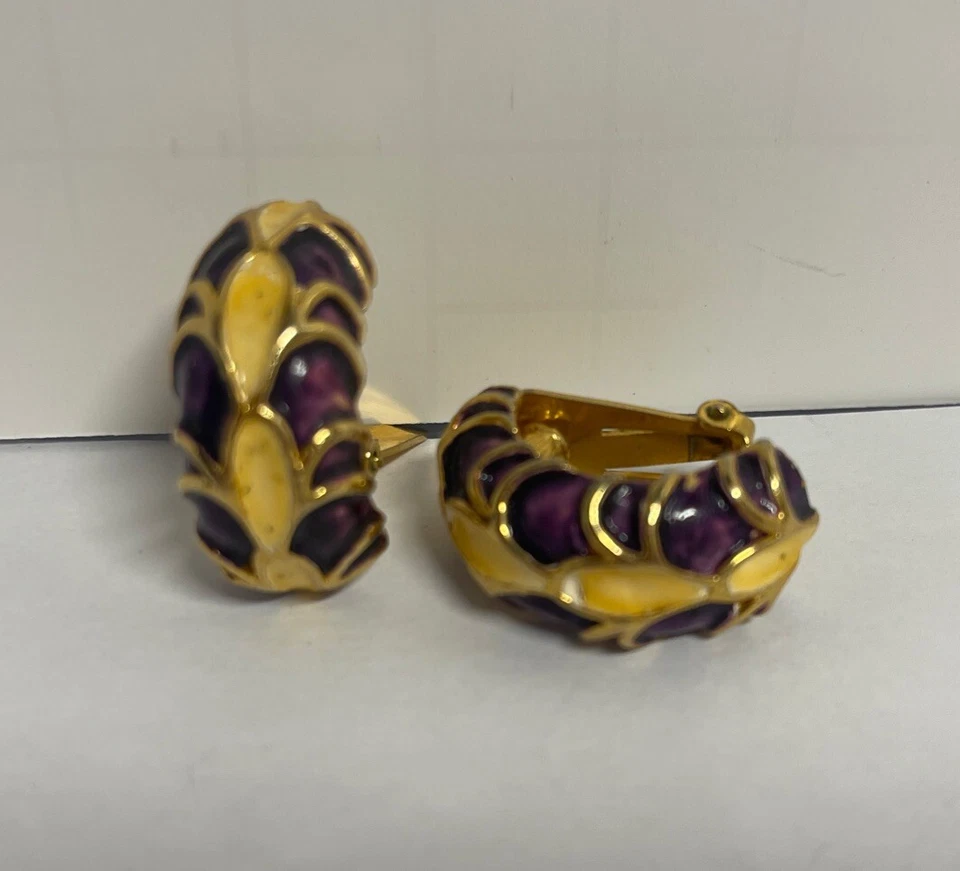 Pendientes Kenneth Jay Lane Vintage Esmalte Dorado y Púrpura Tono Dorado Aros Clip On Foto 1 de 4