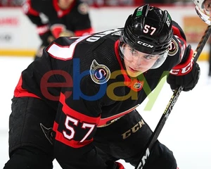 Shane Pinto Faceoff Nahaufnahme Ottawa Senators 8x10 NHL Hockey Foto - Bild 1 von 1