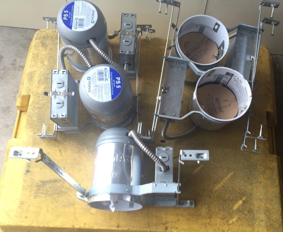 PACK  of 5  Thomas Lighting PS5  air seal dual application housing  - Image 1 of 4