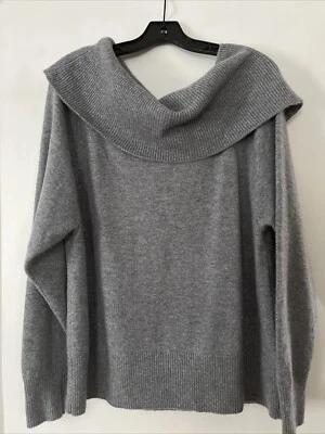 Suéter Paige Talla L Gris Izabella Hombro Descubierto Capucha Lana Usado en Excelente Condición Foto 1 de 4